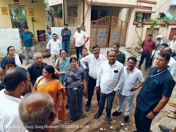 जनसमस्याओं के निराकरण हेतु महापौर अल्का बाघमार का वार्ड 16 का निरीक्षण,जनसमस्याओं के समाधान पर दिया जोर: