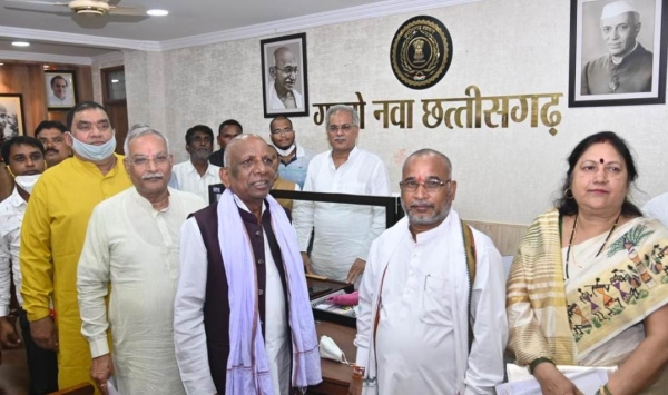 मुख्यमंत्री से छत्तीसगढ़ राज्य कृषक कल्याण परिषद के पदाधिकारियों ने मुलाकात की
