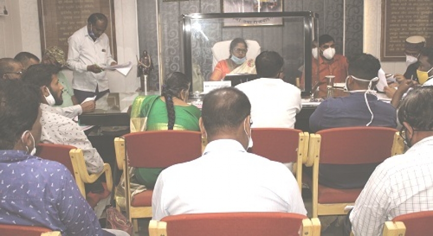 महापौर परिषद में विकास कार्यो के साथ, पेट्रोल पंप स्थापना, पुत्री शाला परिसर में शापिंग काम्पलेक्स निर्माण की स्वीकृति....