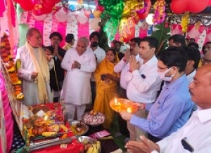 निगम में विराजे कर्म के देवता भगवान विश्वकर्मा, विधायक,महापौर,आयुक्त और सभापति ने की पूजा अर्चना: