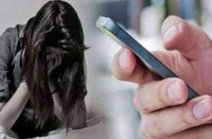 ममेरी बड़ी बहन ने खींची छोटी बहन की अश्लील तस्वीर और सोशल मीडिया में कर दी जारी ,पीडि़ता ने बताई मां को तो थाने में मामला हुआ दर्ज