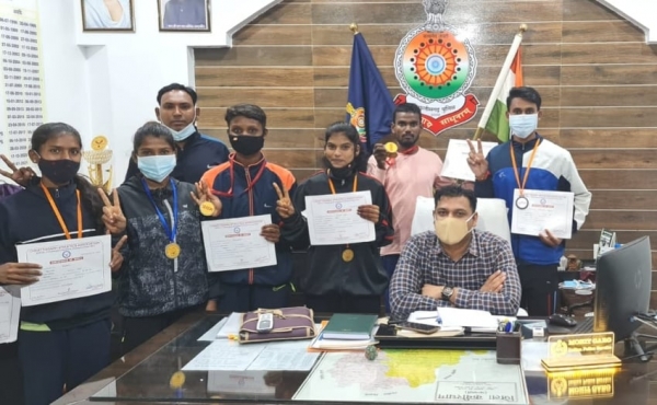 कबीरधाम पुलिस के फोर्स एकेडमी के खिलाड़ियों ने जिले को किया गौरवान्वित
