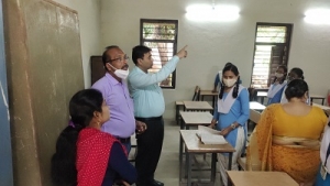 महापौर ने किया स्कूल का निरीक्षण