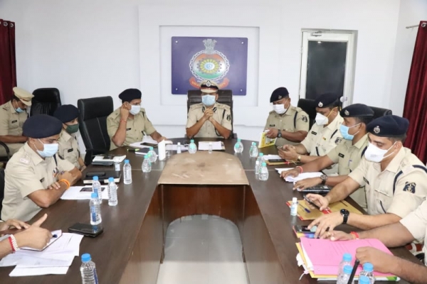 जनता के लिए करेंगे बेहतरीन पुलिसिंग-एसएसपी मीणा सामाजिक बुराई की शिकायत मिलने पर सीेधे थानेदार पर होगी कार्यवाही