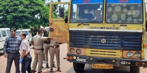 पुरैना चौक में हाइवा वाहन के चालक की चाकू मारकर हत्या ,ड्रायविंग सीट पर बैठे हालात में किया गया हमला