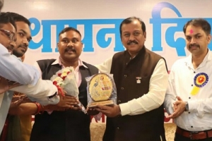 सांसद विजय बघेल द्वारा हिन्दू शक्ति सेवा संगठन को किया गया सम्मानित