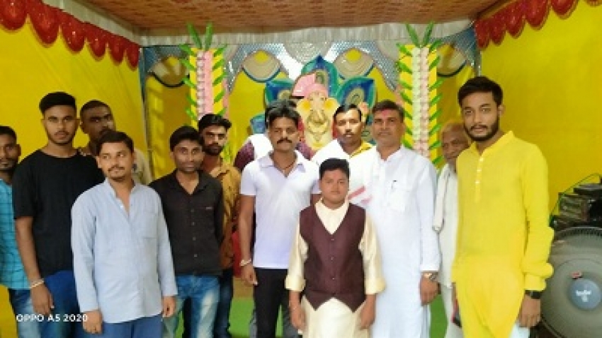 गणेश पंडाल का दर्शन करने छिरहा पहुँचे बघेल